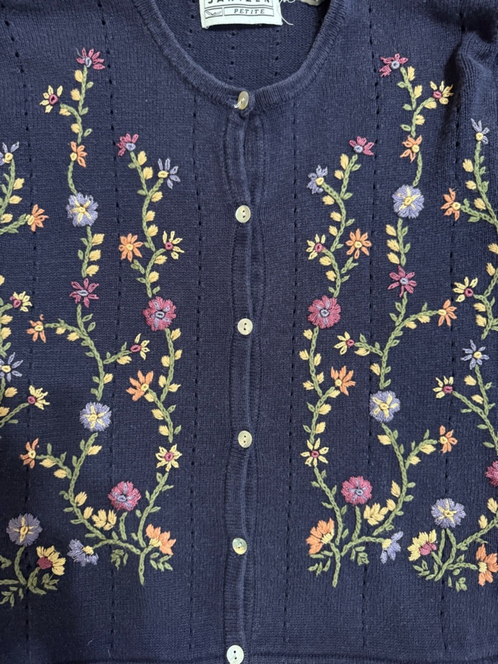 Vintage Jantzen Embroidered Floral Cardigan Navy Cottagecore Petite - Picture 2 of 4